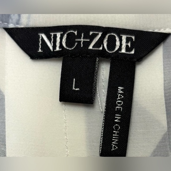 NIC+ZOE Blue and White Button Down Shirt - Picture 5 of 7